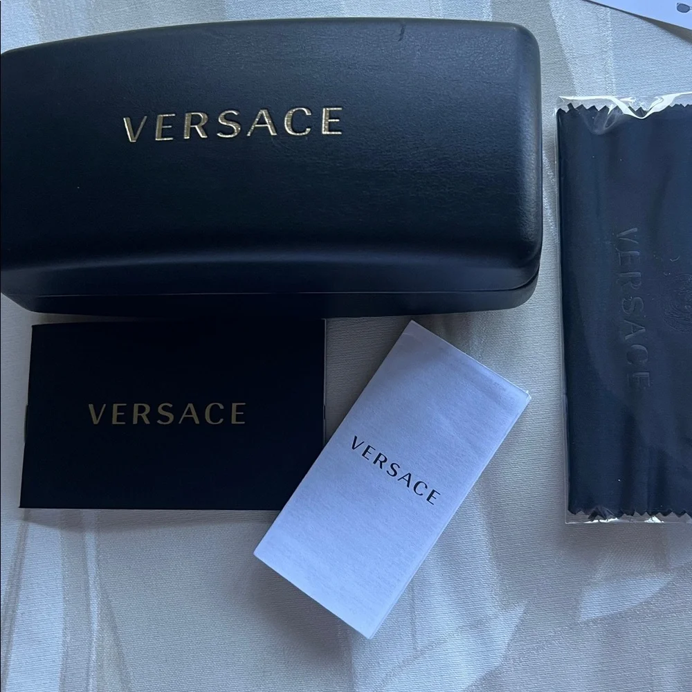 NWOT. Versace Black and Gold Sunglasses hard Case - Picture 1 of 8